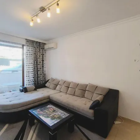 Apartament Dom-el Real Amphora *